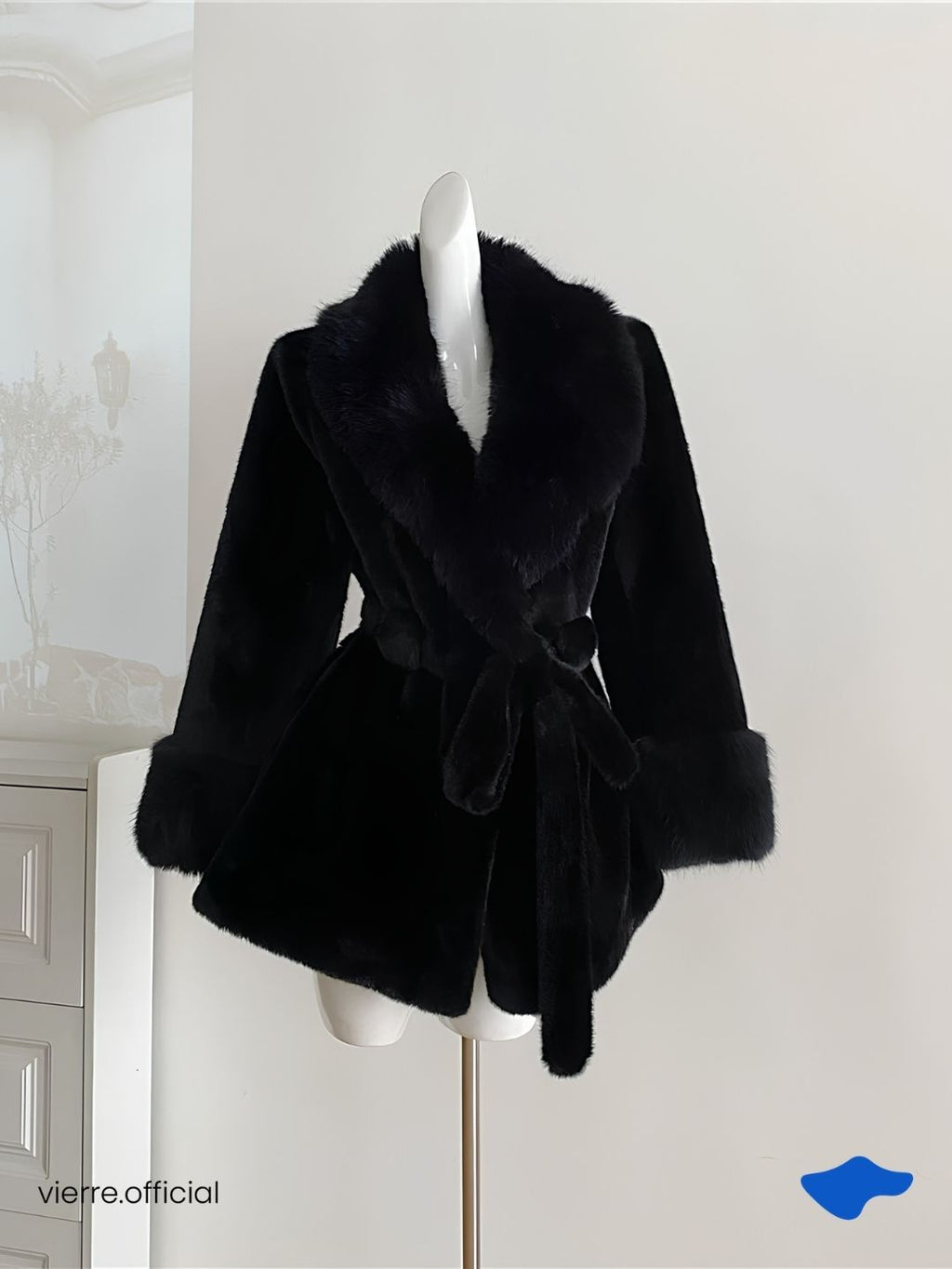 WOMAN - Wolly Fur Coat