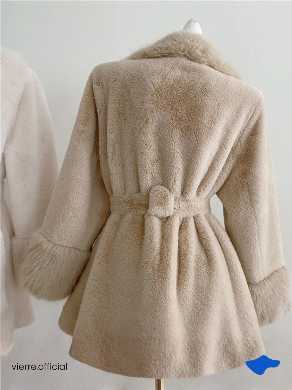 WOMAN - Wolly Fur Coat