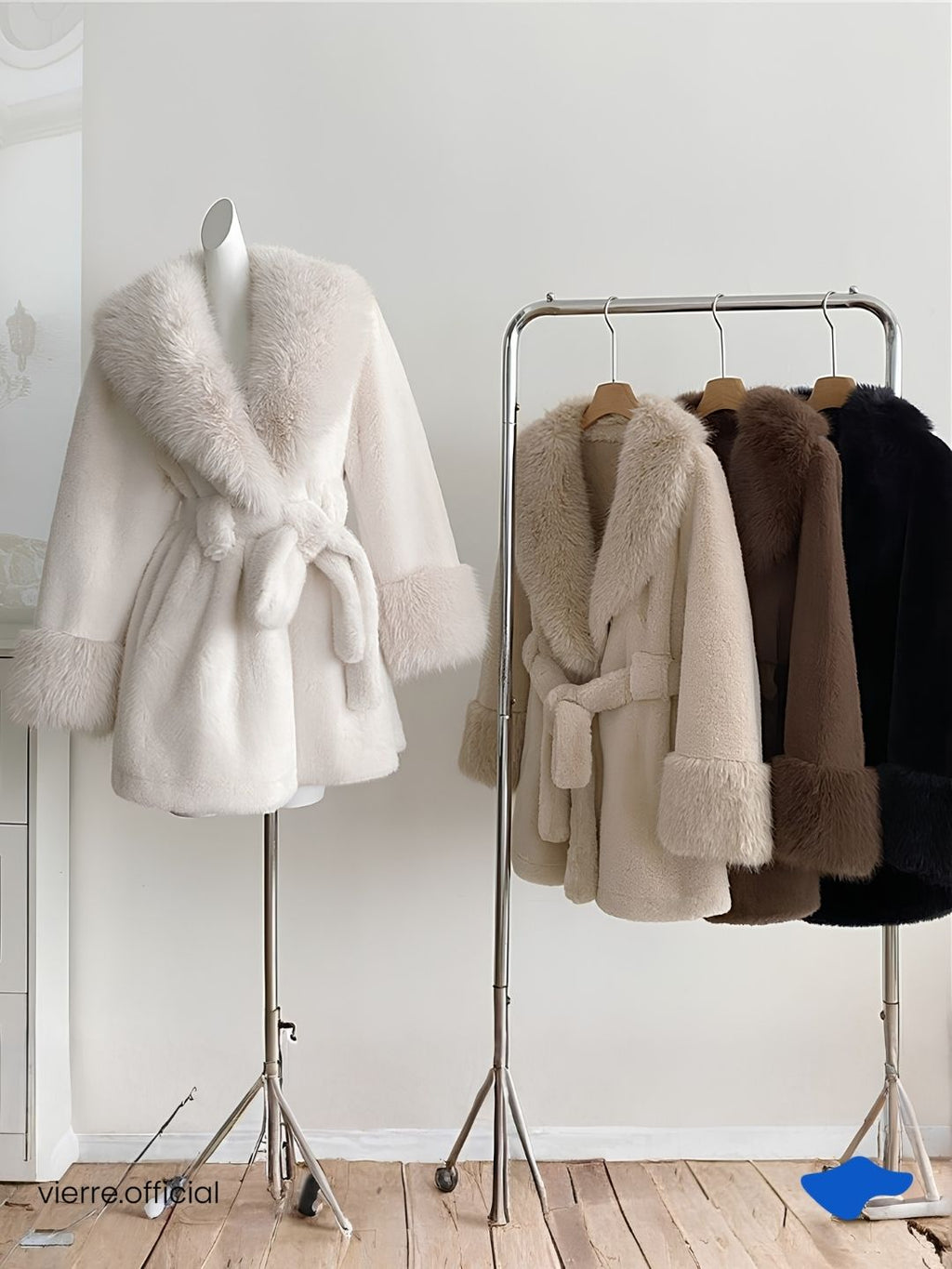 WOMAN - Wolly Fur Coat